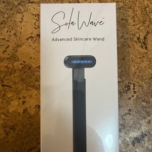 Solawave Advanced Skincare Wand Blue Light Sealed Never Used Skin Therapy NEW